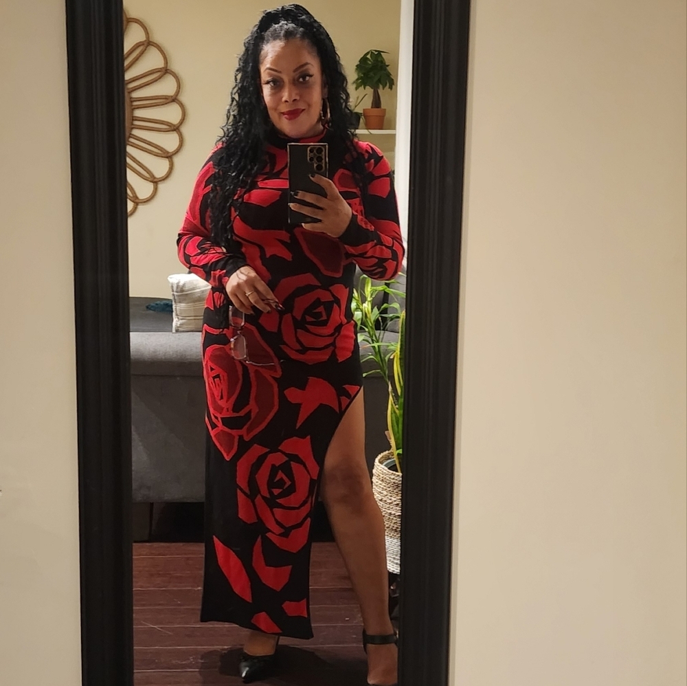 Madden Girl Red and Black Floral Maxi Dress Long Sleeve Cocktail Size M